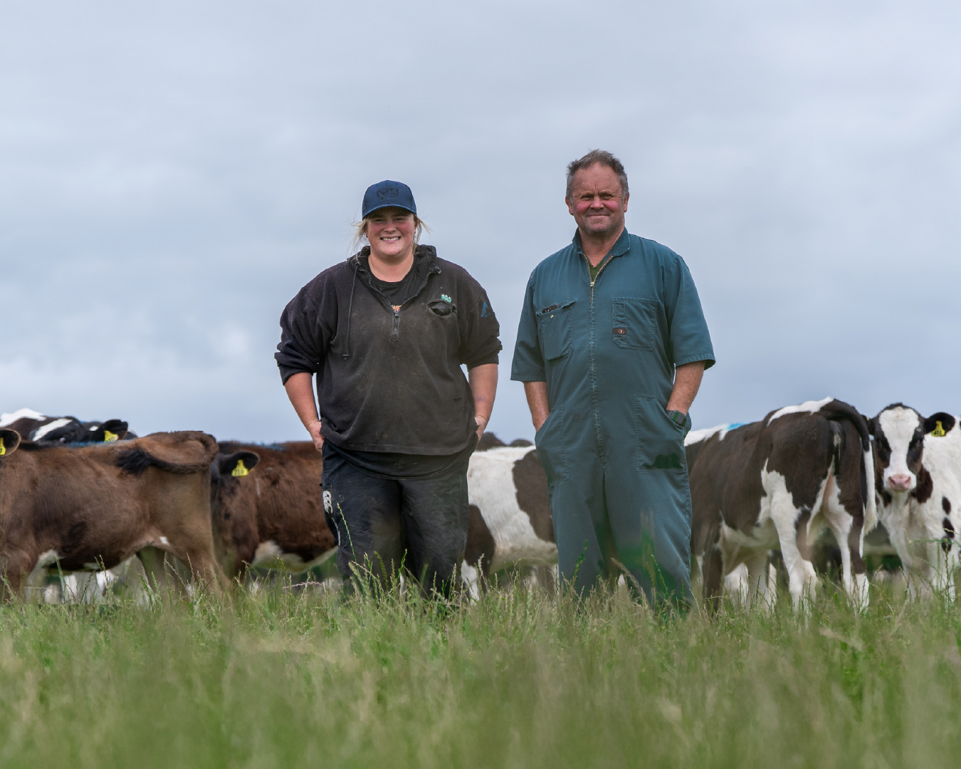 Farmers Teegan and Alister Hall use Calf Renova by TechMix