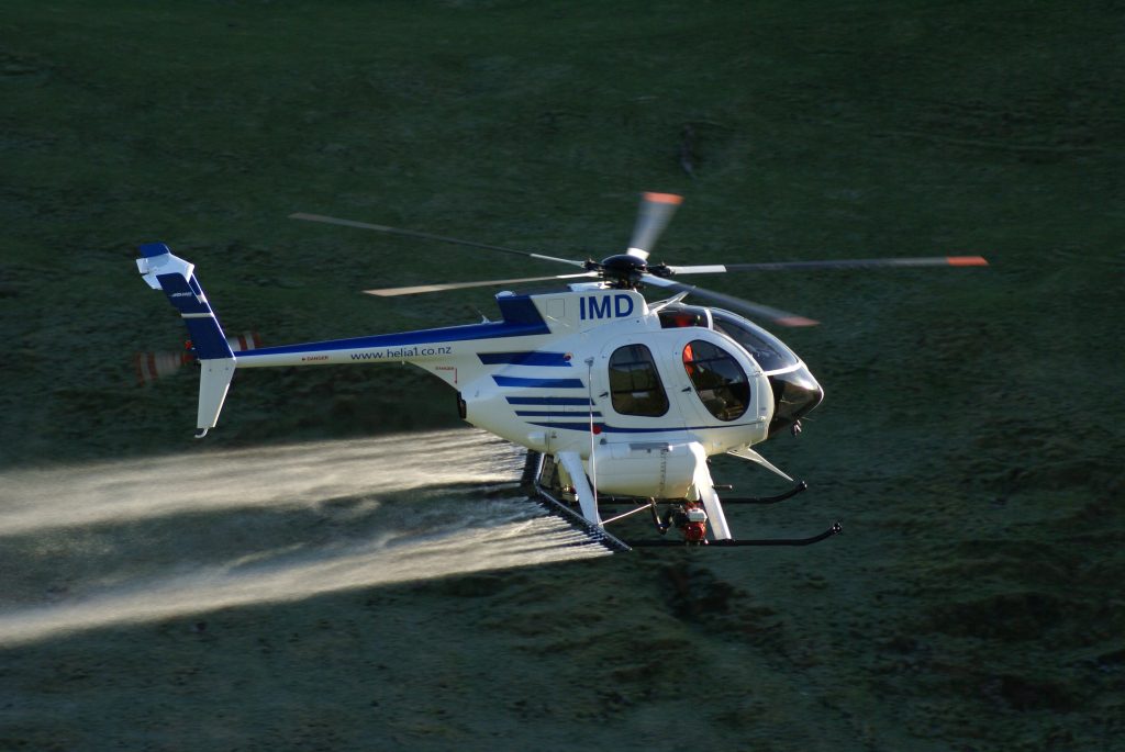 Heli A1 helicopter spraying